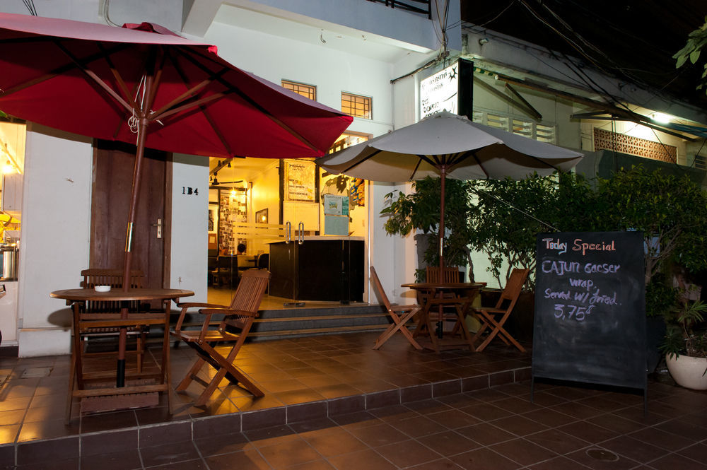 Me Mate Place Phnom Penh Exterior photo